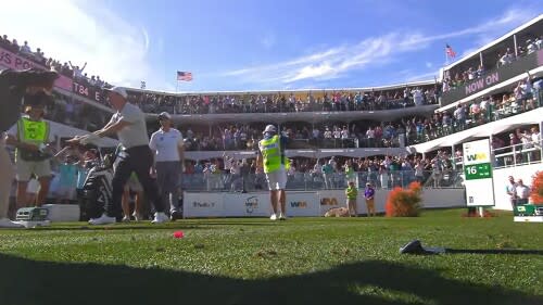 Jordan Spieth makes two eagles in three holes to move into contention at WM Phoenix Open