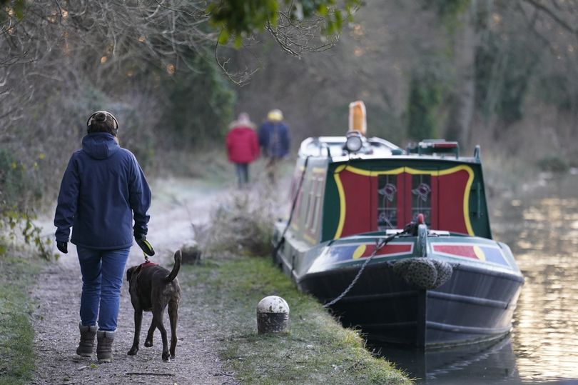 Met Office warns of ‘snow and ice’ as UK braces for another cold snap this weekend