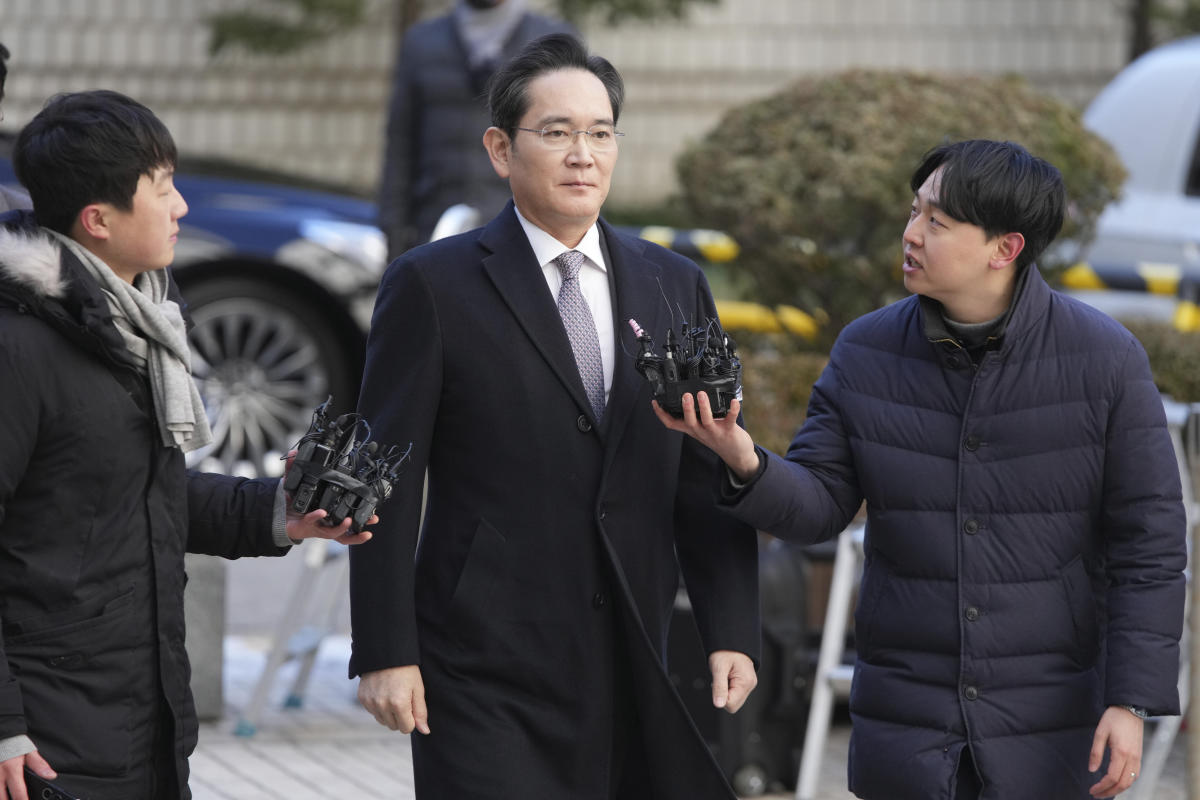 South Korean appeals court upholds acquittal of Samsung chief Lee