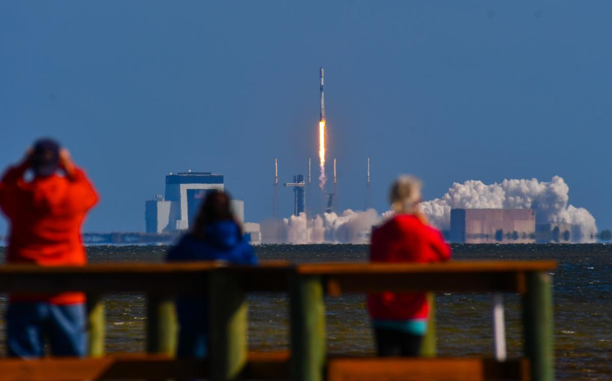 SpaceX launches rocket on Starlink mission from Cape Canaveral, Florida Friday morning