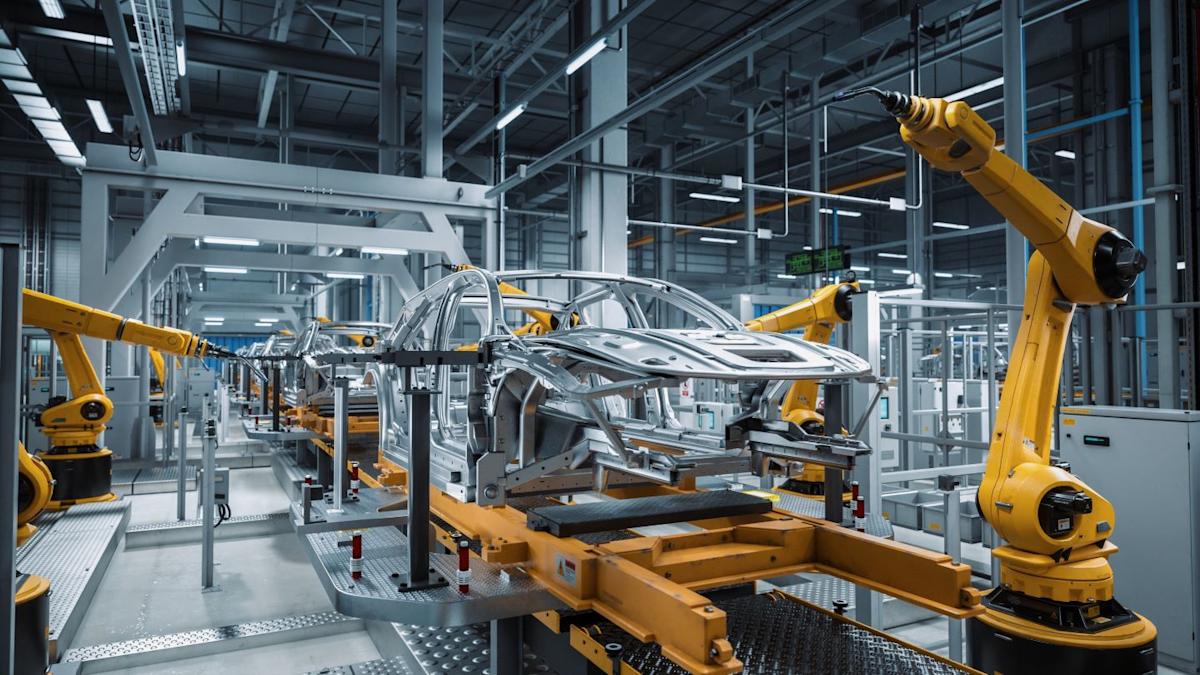 UK vehicle production faces global challenges amid declining output