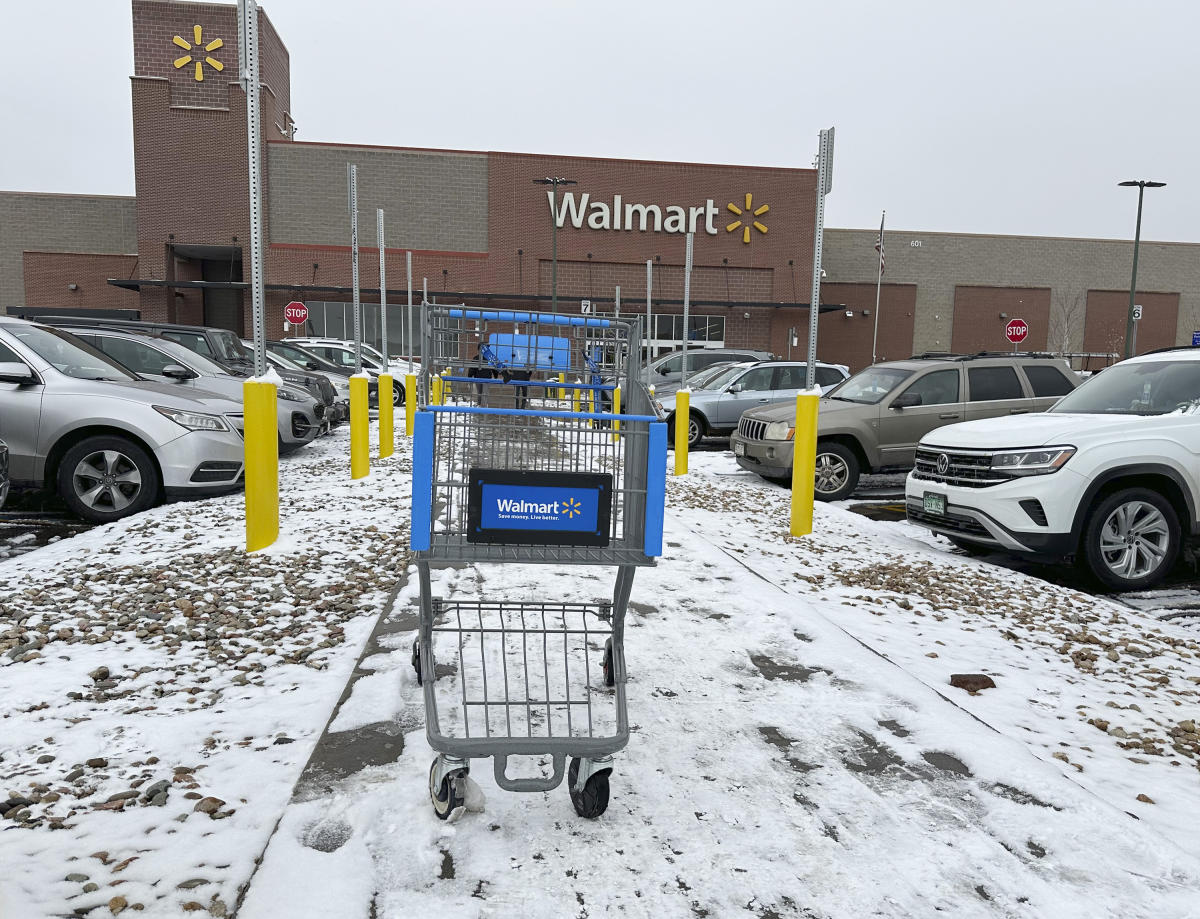 Walmart stock gets pummeled — here’s what Wall Street is chatting about in the aftermath