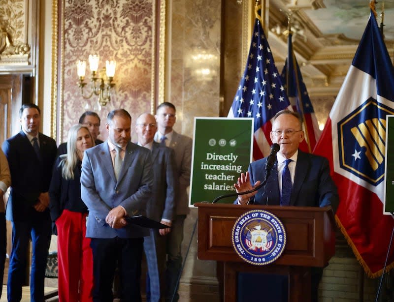 Pay raise: Governor, lawmakers announce boosts to Utah teacher salaries